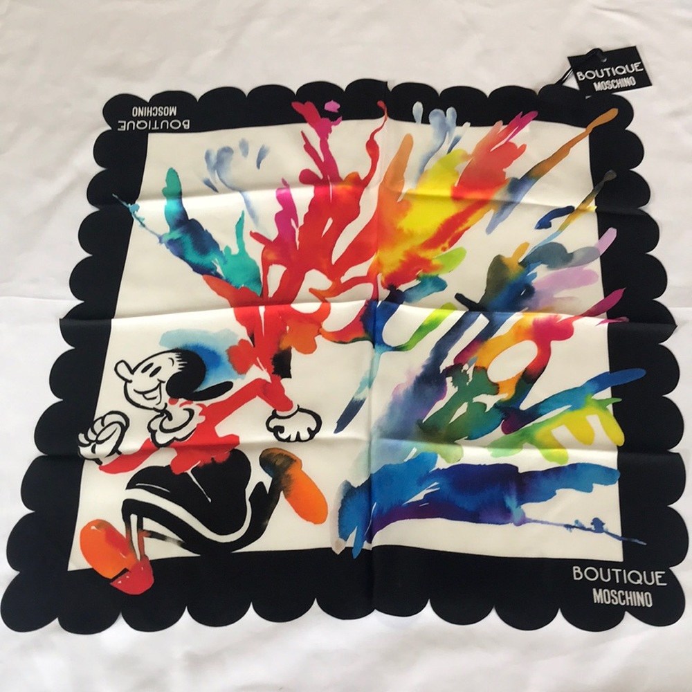Moschino Boutique 100% Silk Scarf Italy Watercolor Olive Oyl 19”x19” NWT